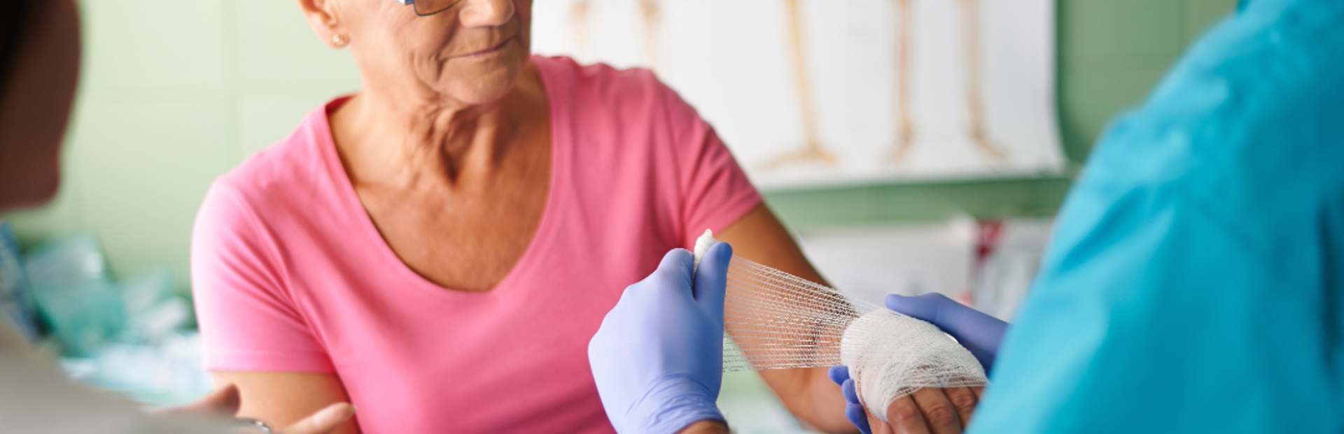 Sårpleje, medvirken ved sårpleje